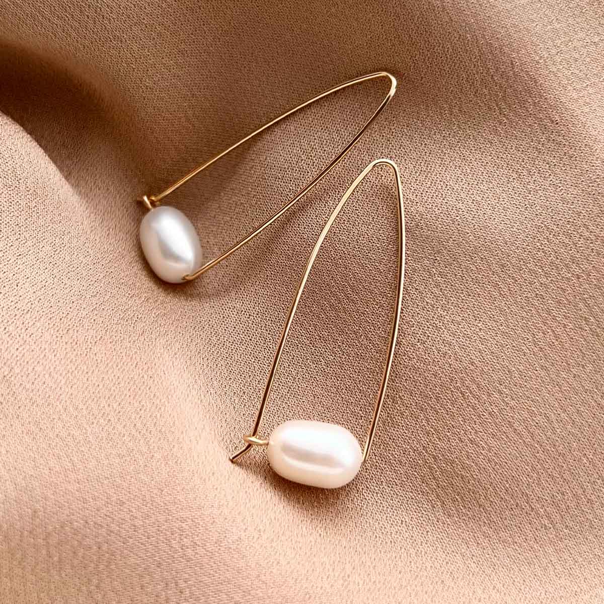 Petal Pearl Earrings